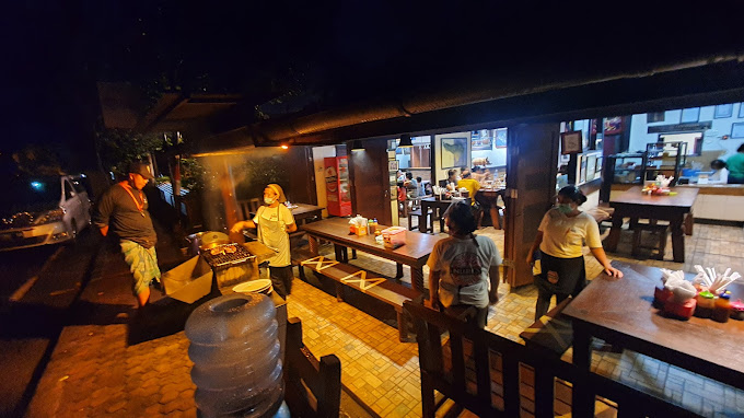 Naughty Nuri's Ubud