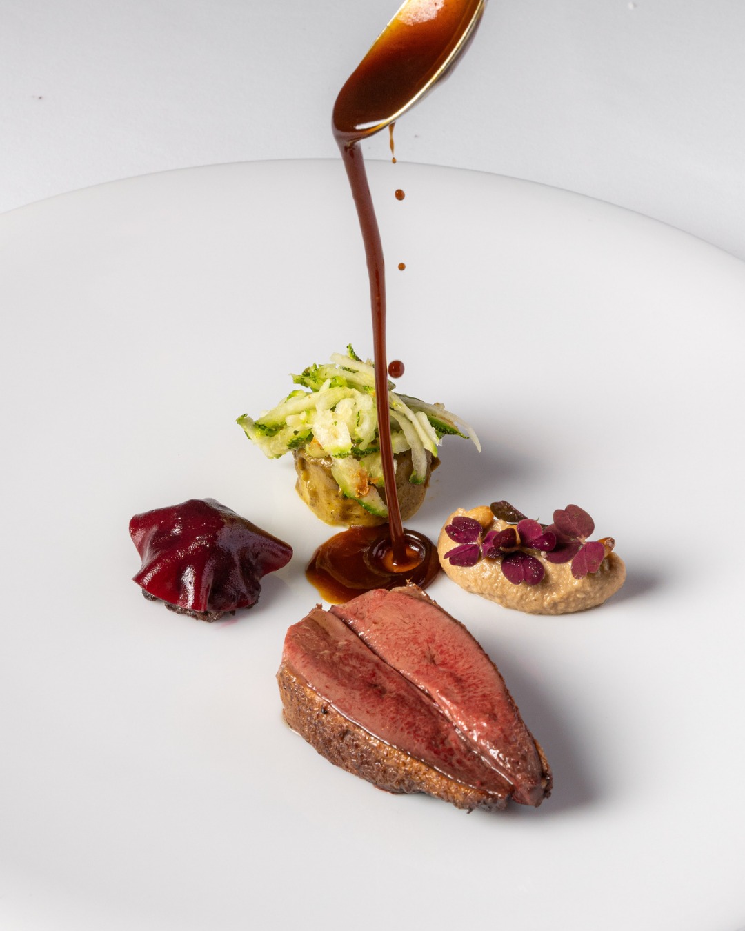 CLARA Restaurant