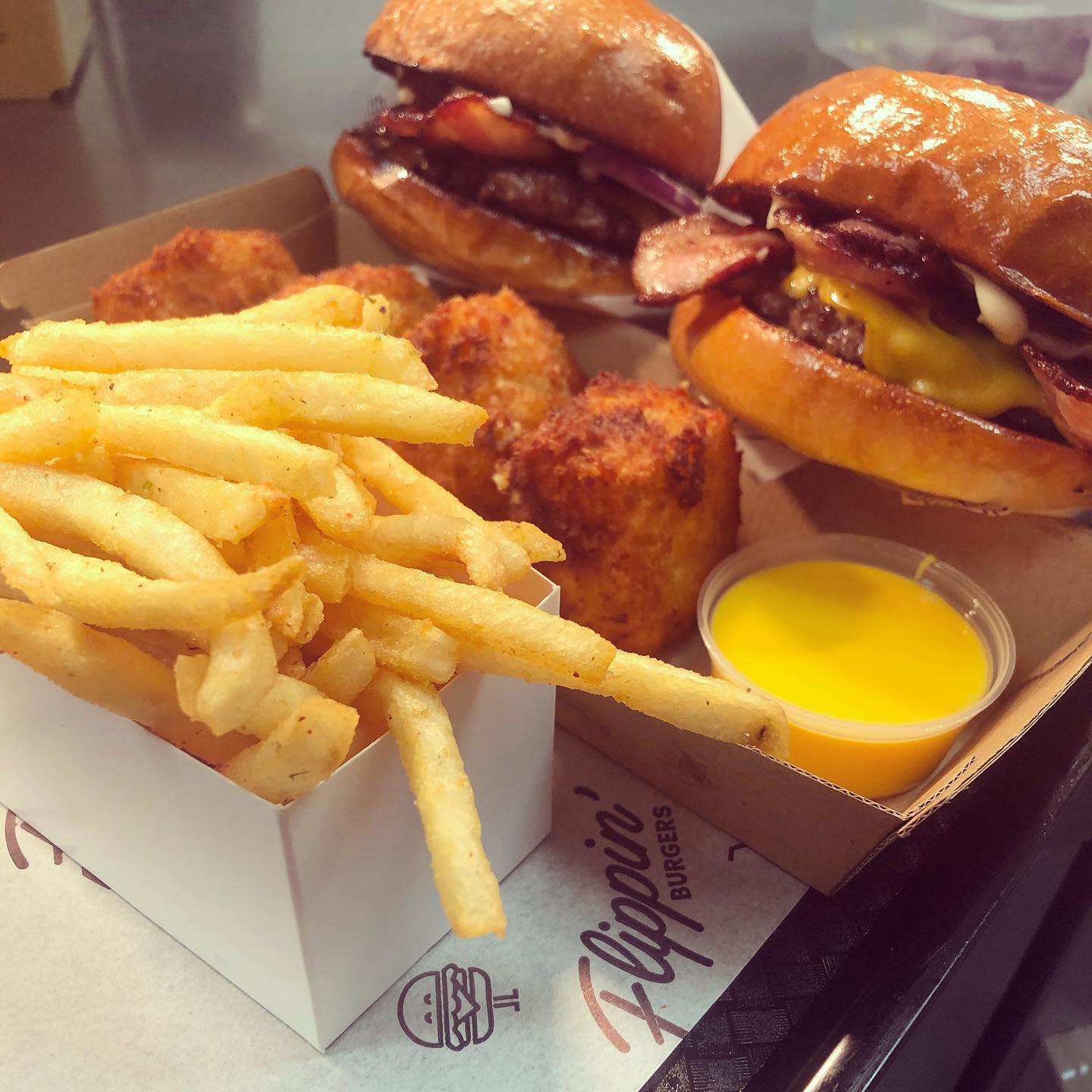 Flippin' Burgers
