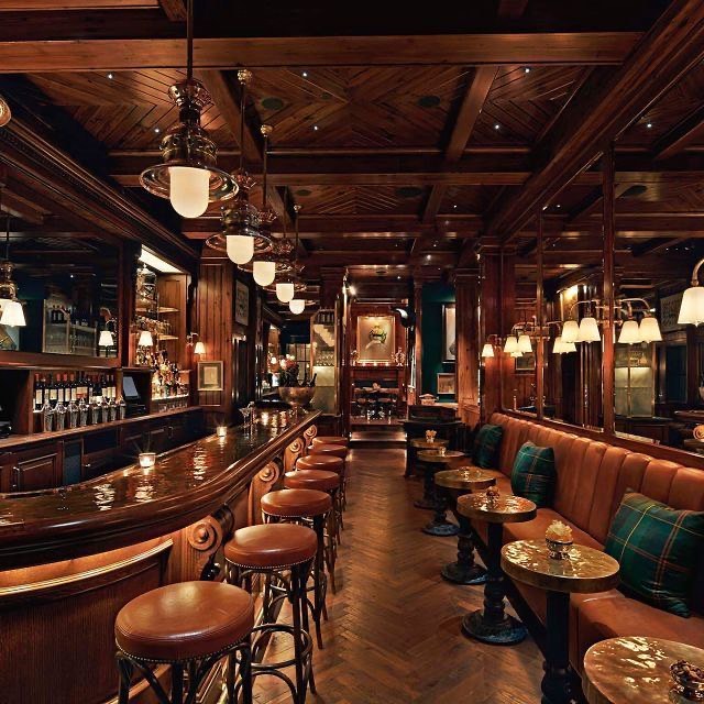 Bar 1880