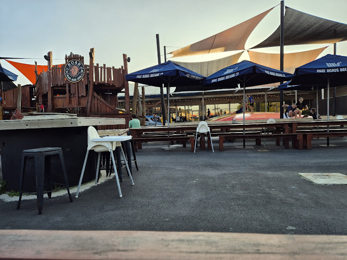 Roar Bar & Grill