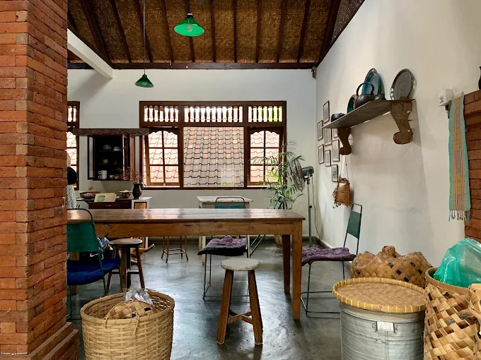 Old Friends Coffee --Bali Coffee Farmer & Roaster