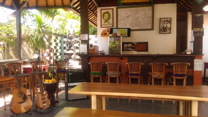 Mae Mae Bar & Restaurant