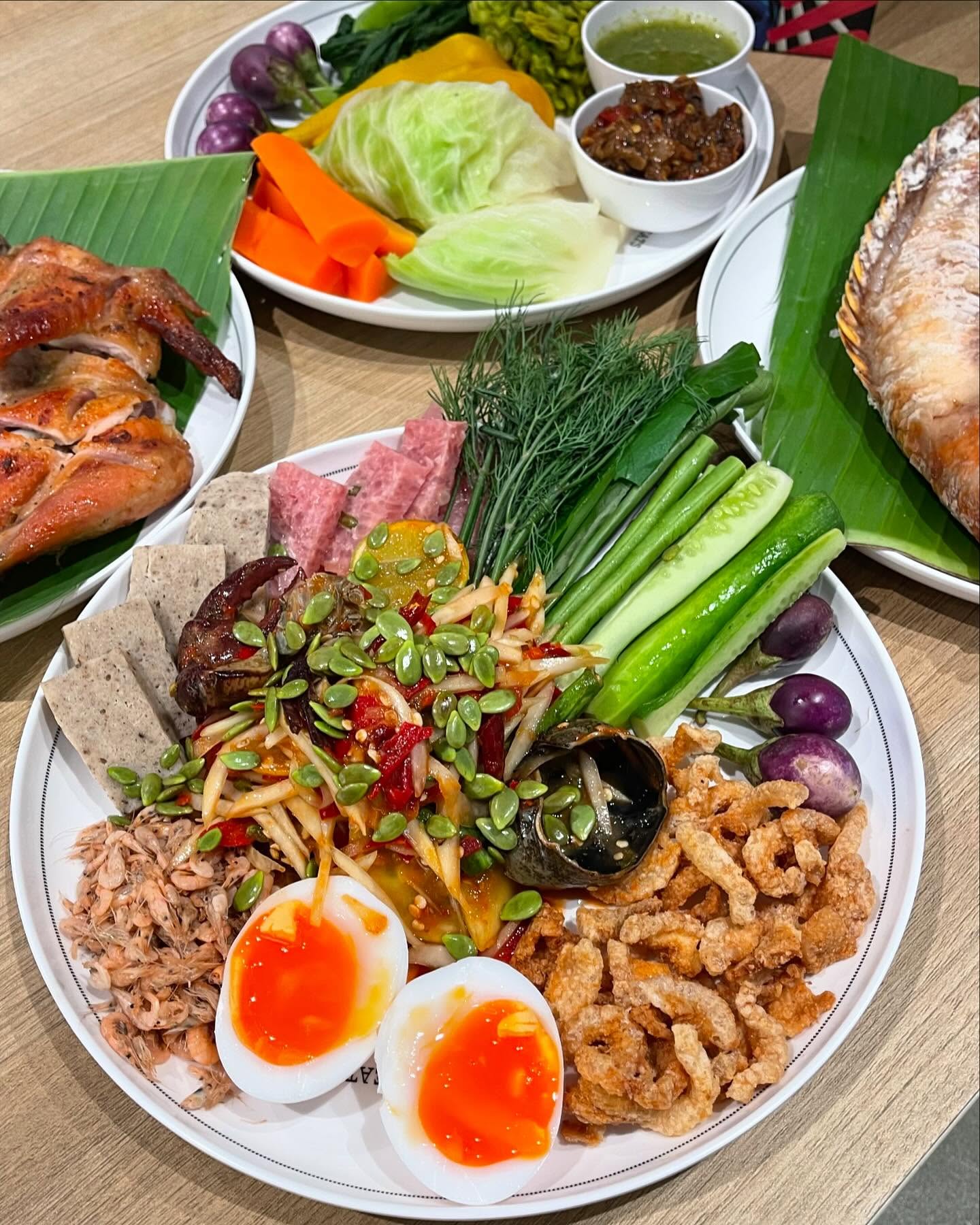 Zaab Eli Very Thai (แซ่บอีลี่ เวรี่ไทย) - ไอคอนสยาม