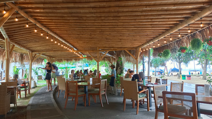 The Beach Spa & Cafe