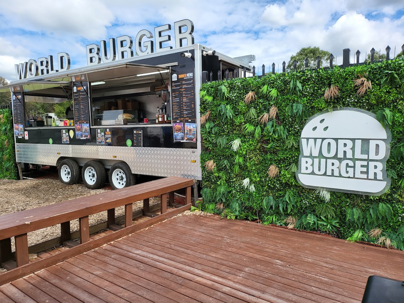 World Burger - Windsor