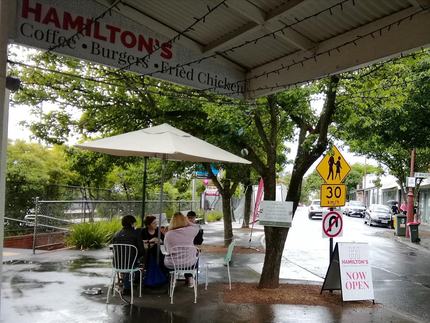 Hamilton's Coffee.Burgers.Fried Chicken