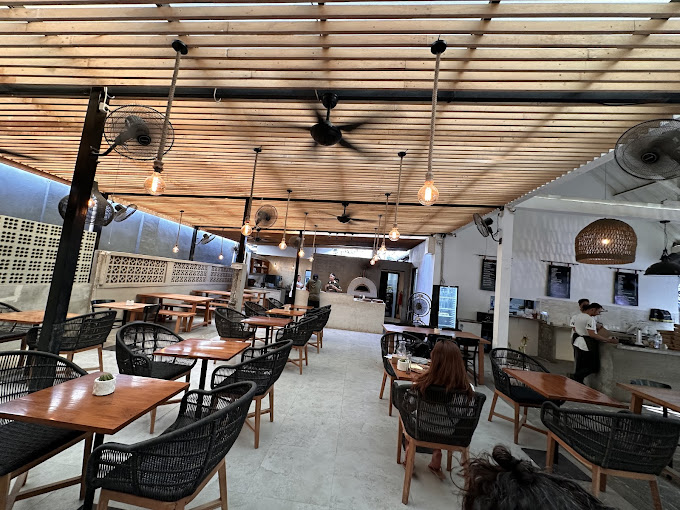 NOURISH CAFE ULUWATU
