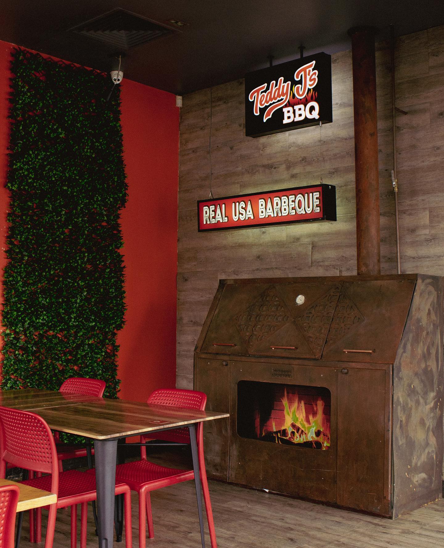 Teddy J's BBQ & Burgers