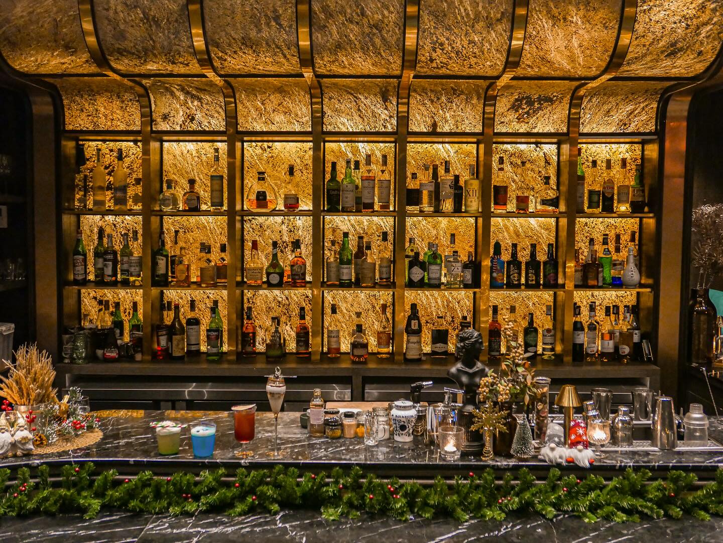 2463 Speakeasy