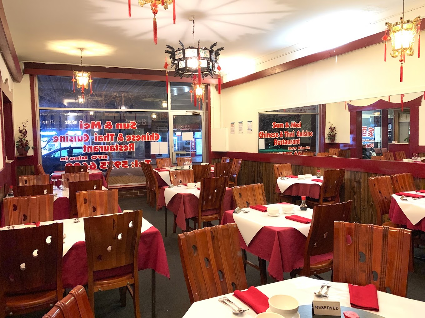 Sun & Mei Chinese and Thai Restaurant