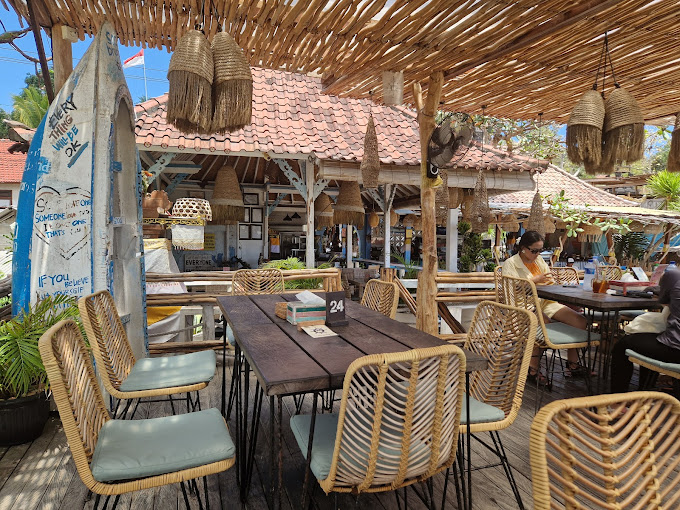 Sea Breeze Cafe Ceningan