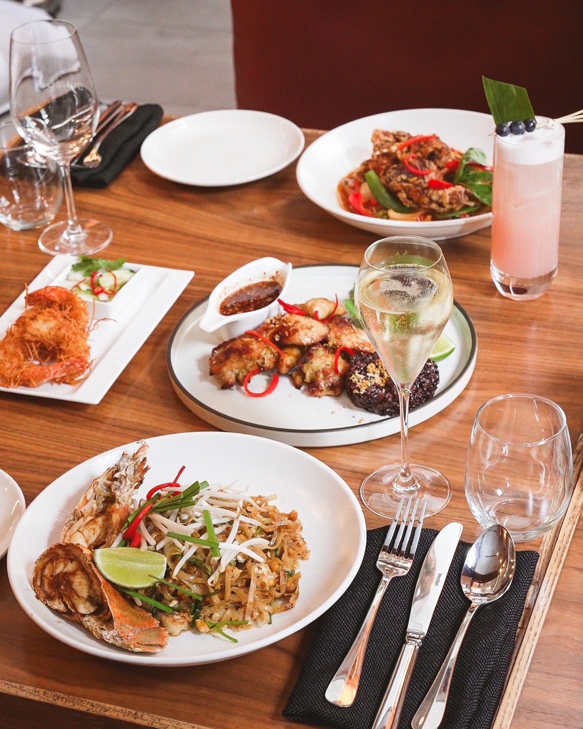 Jumbo Thai Restaurant & Bar