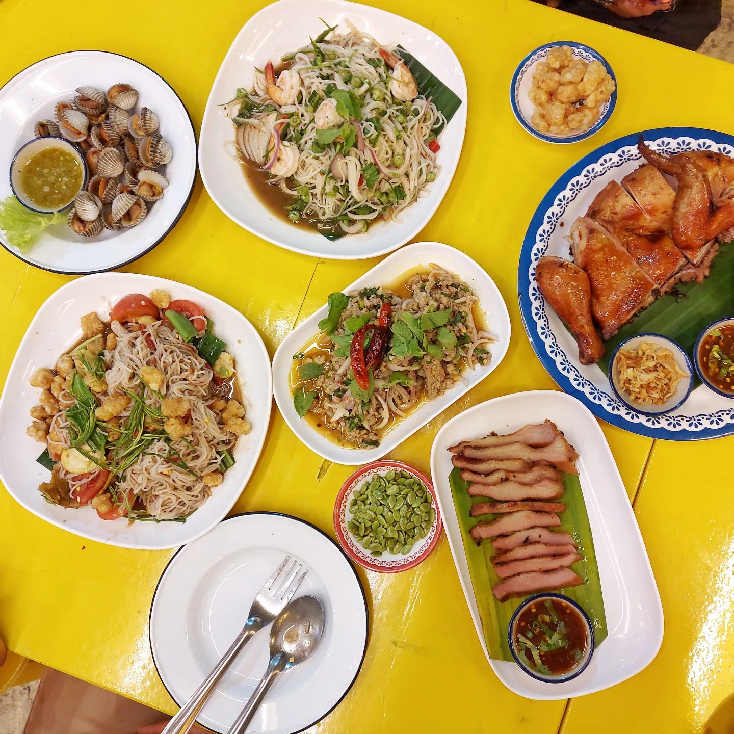 ส้มตำออนซอนเด | Somtum On Sunday