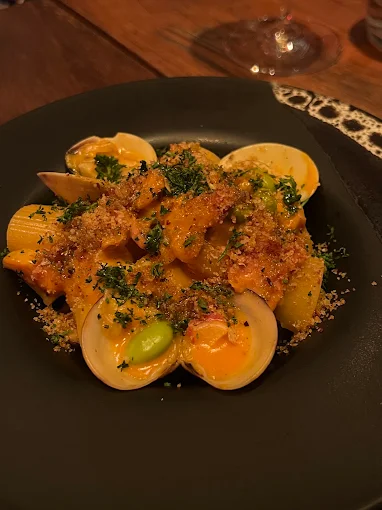 Mod Kaew Wine Bar