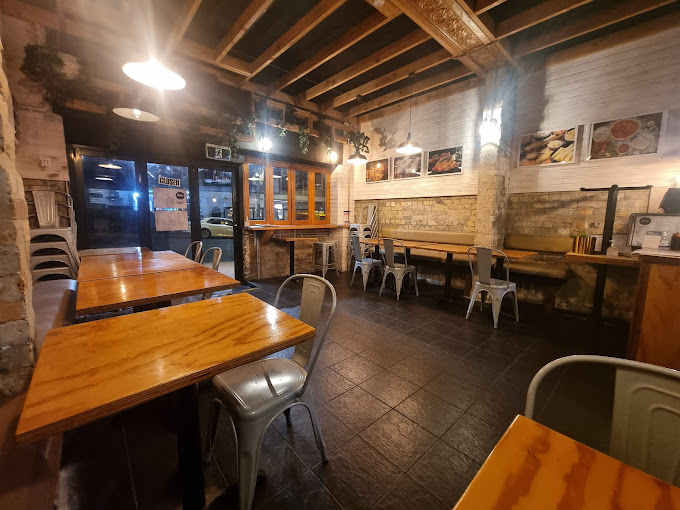 Antos Pizzeria & Pasta North Willoughby