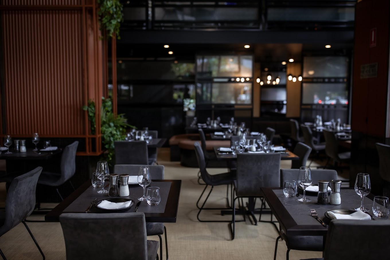 Zazu Dining & Bar