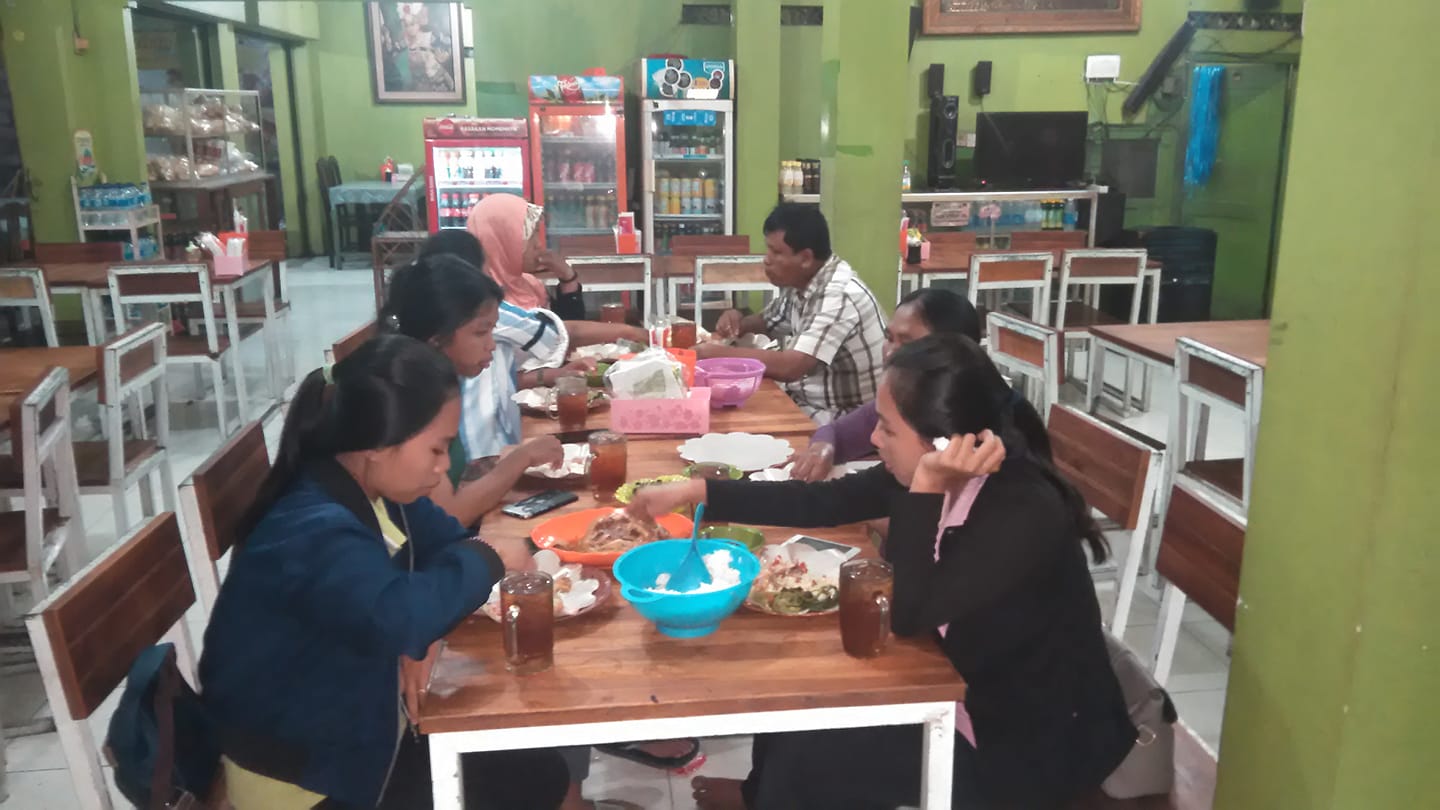 Warung Ikan Bakar Karang Impian