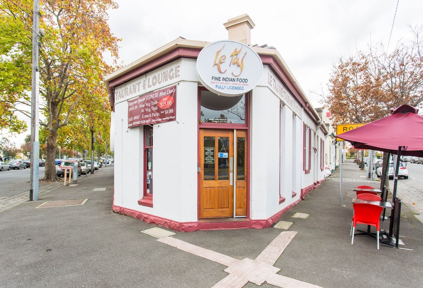 Le Taj Restaurant & Lounge