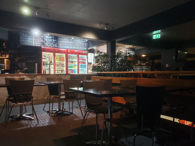 The Last Hoot - Cafe, Bar & Pizzeria