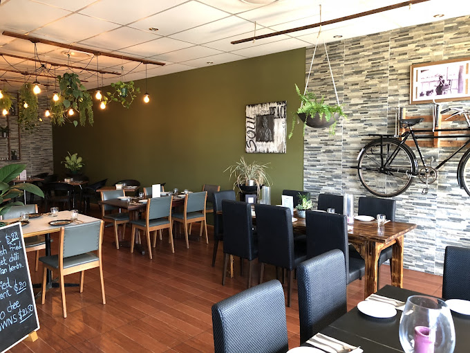 24Thai Street Restaurant & Cafe