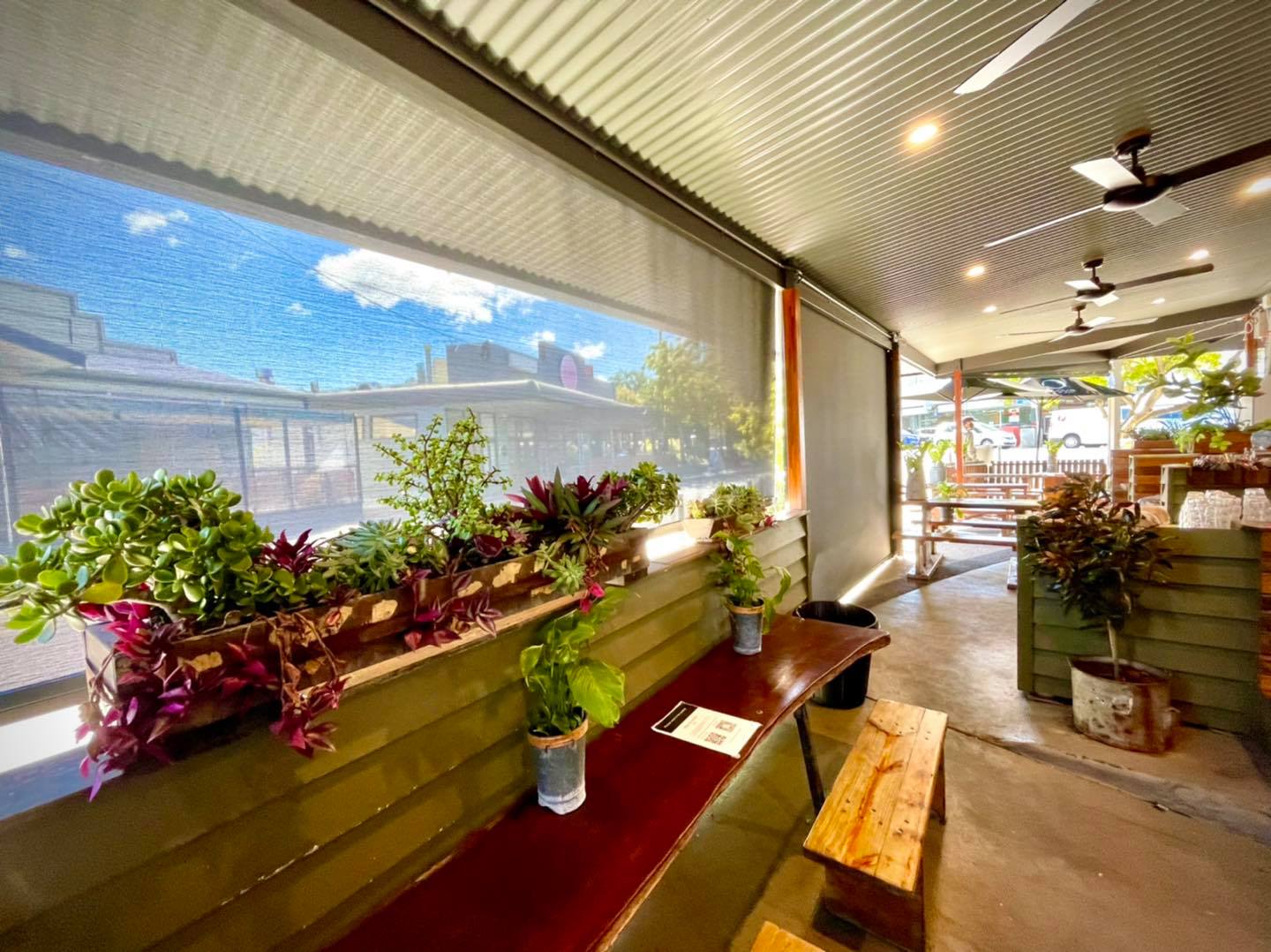 Alcove Cafe and Deli