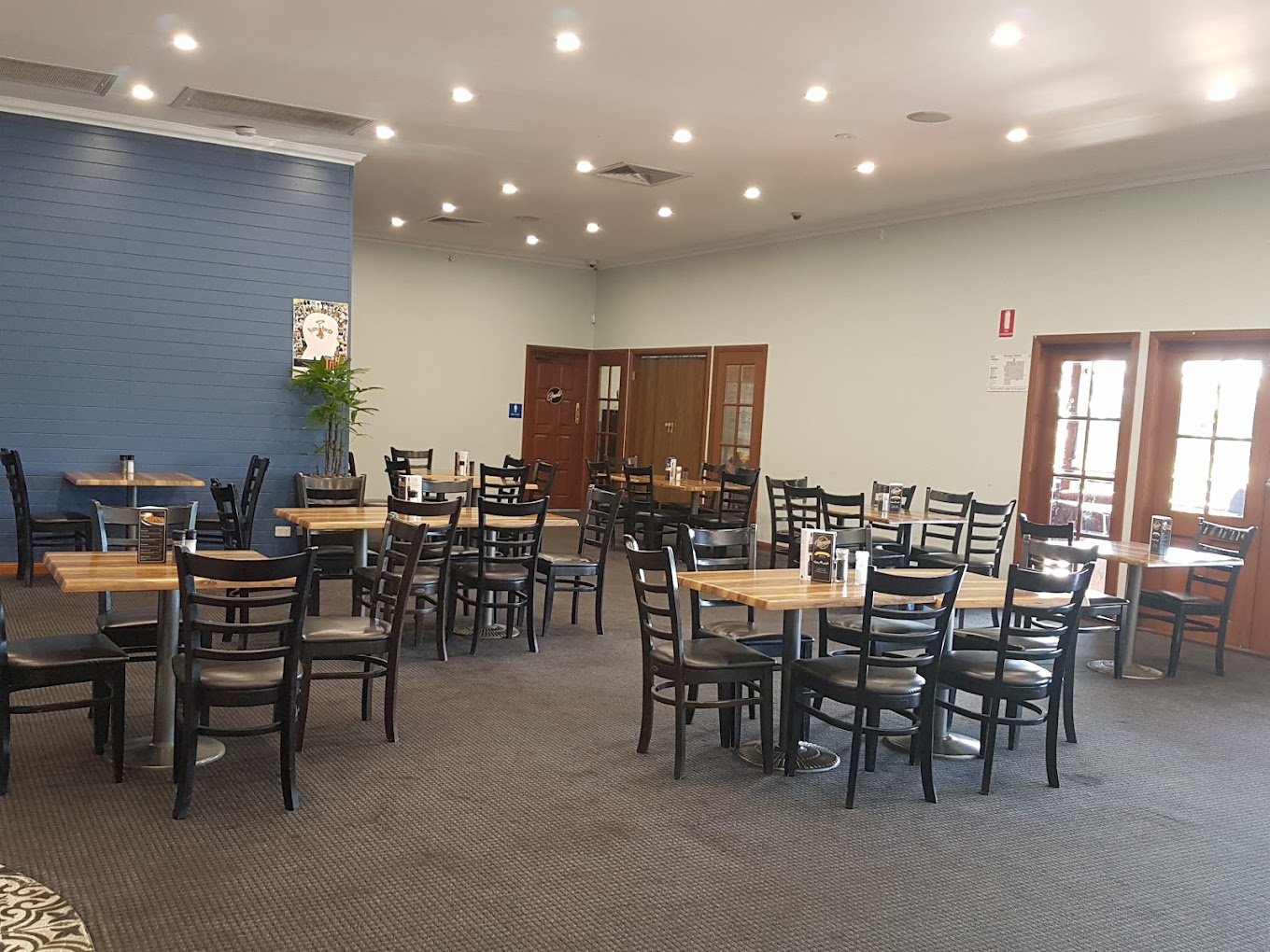 Karalee Tavern