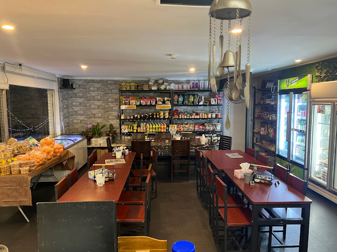 ZAAB VER THAI STREET FOOD CAFE