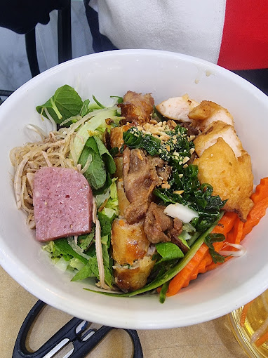 Pho Tau Bay