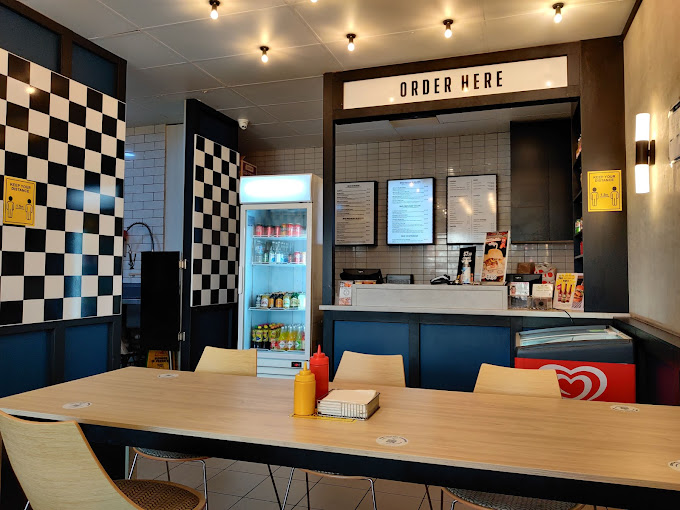 Burgers And Shakes