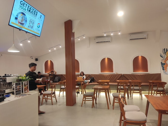 CERITA Coffee & Croissant