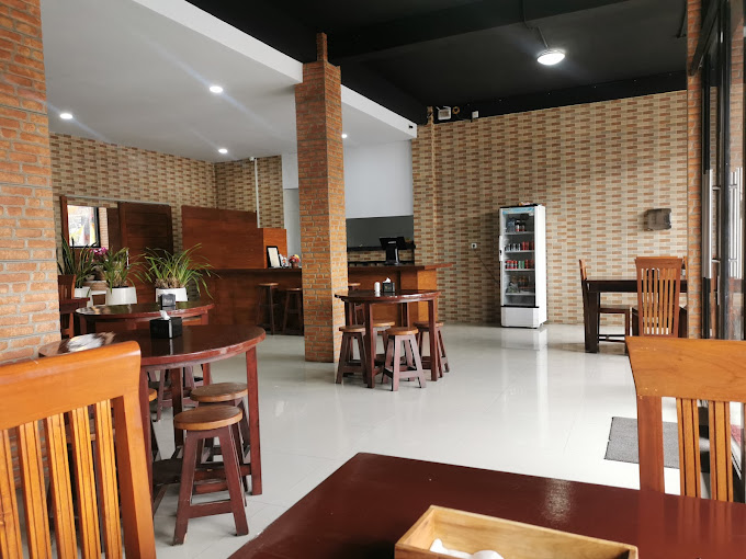 Waroeng Buyan 818