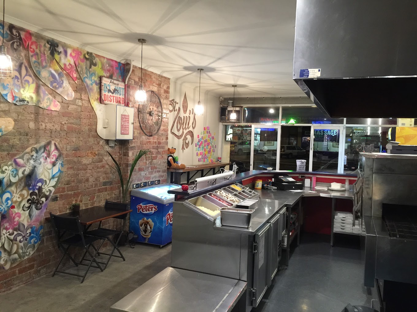 St. Loui's Pizza