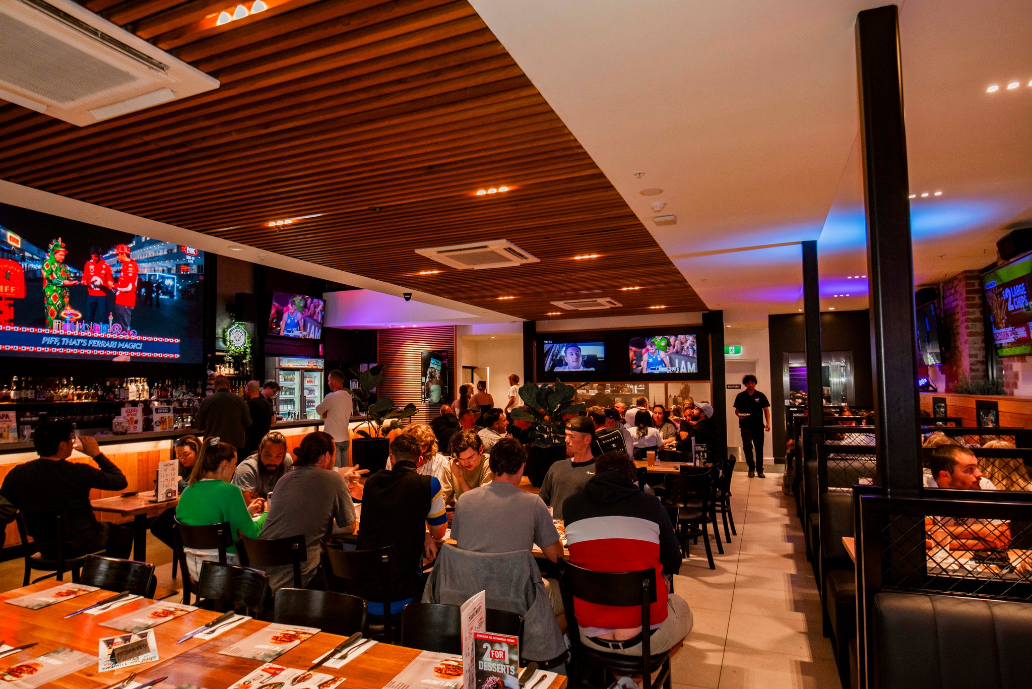The Sporting Globe Bar & Grill Mordialloc
