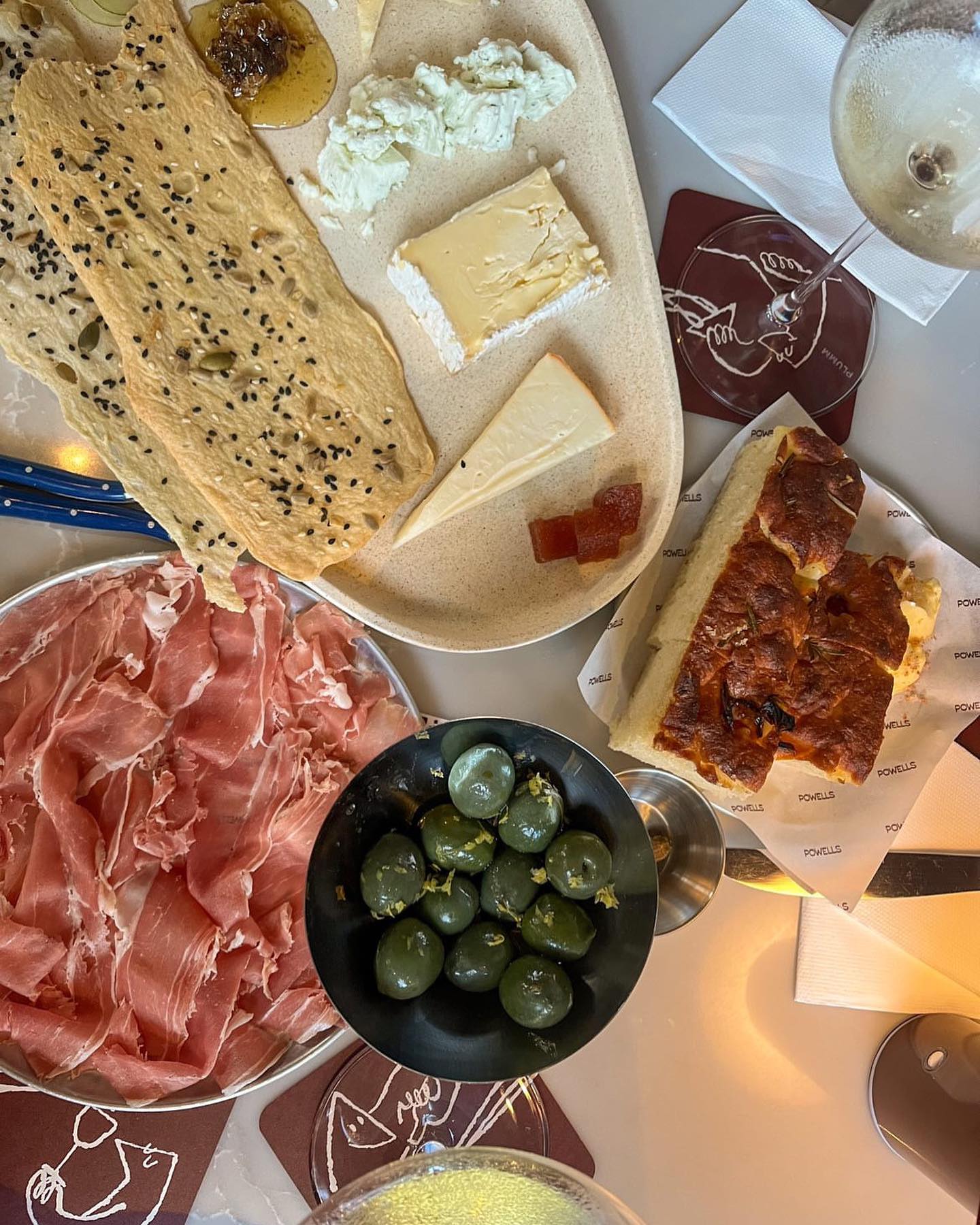 Powells Fromagerie & Wine Bar