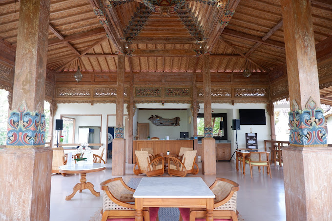 Blue Harbor Beachfront Villas & Resto