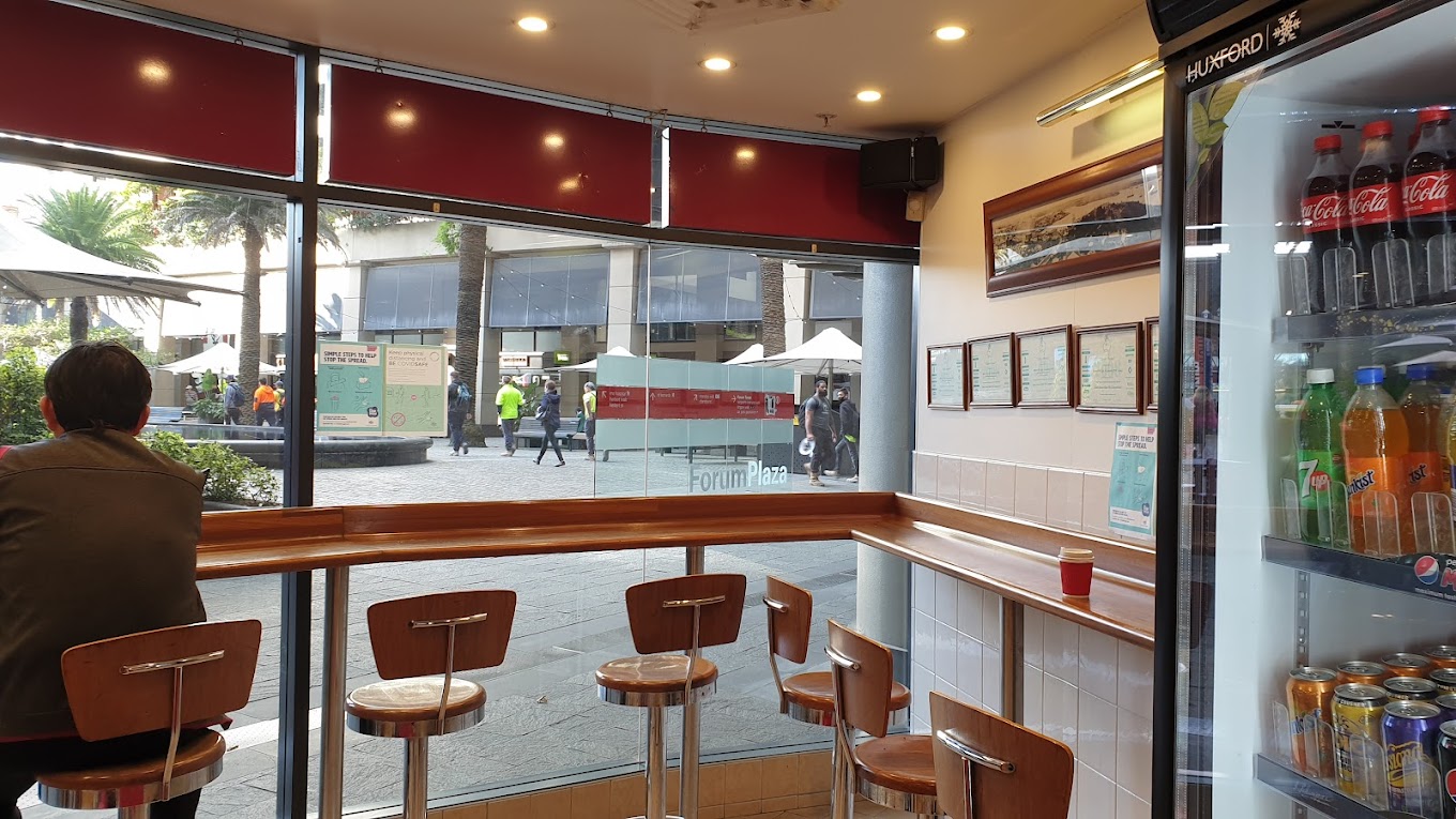 Romeos Pie Cafe