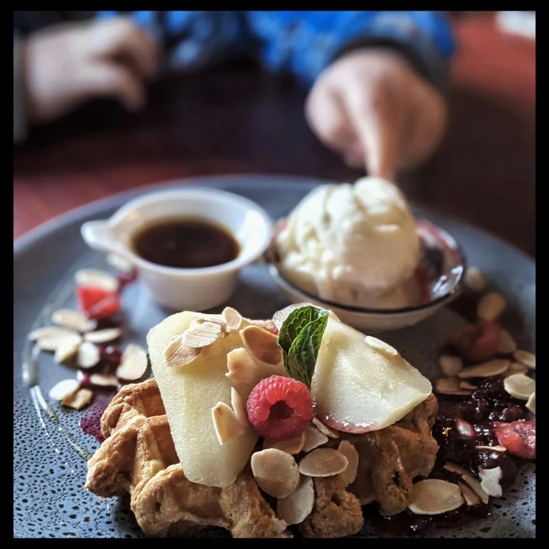 Earthly Pleasures Cafe