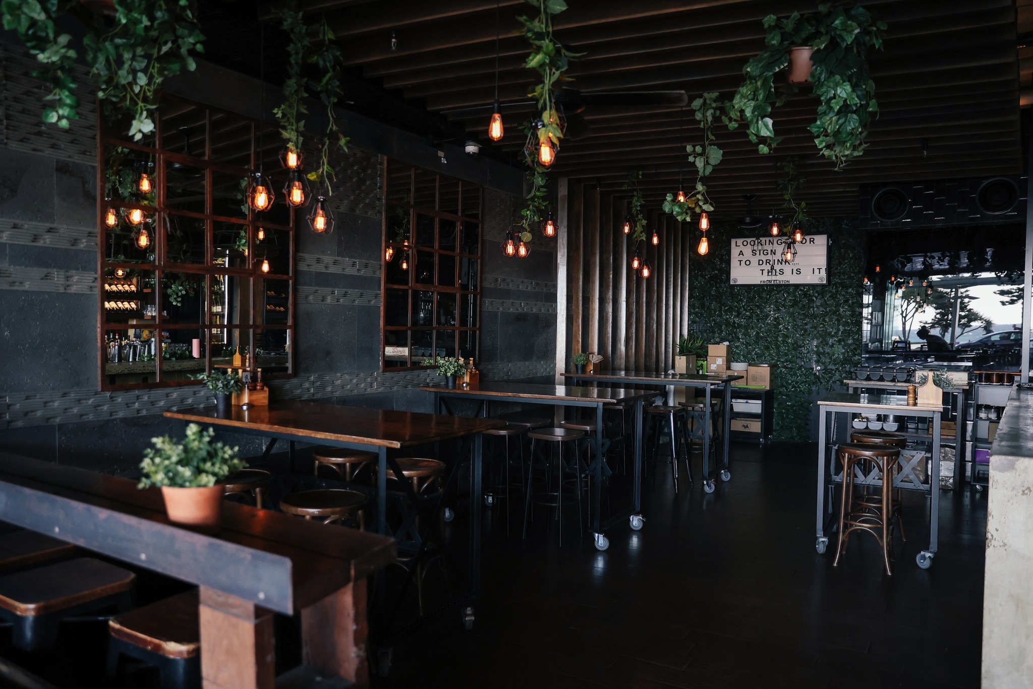 Elston Restaurant & Bar