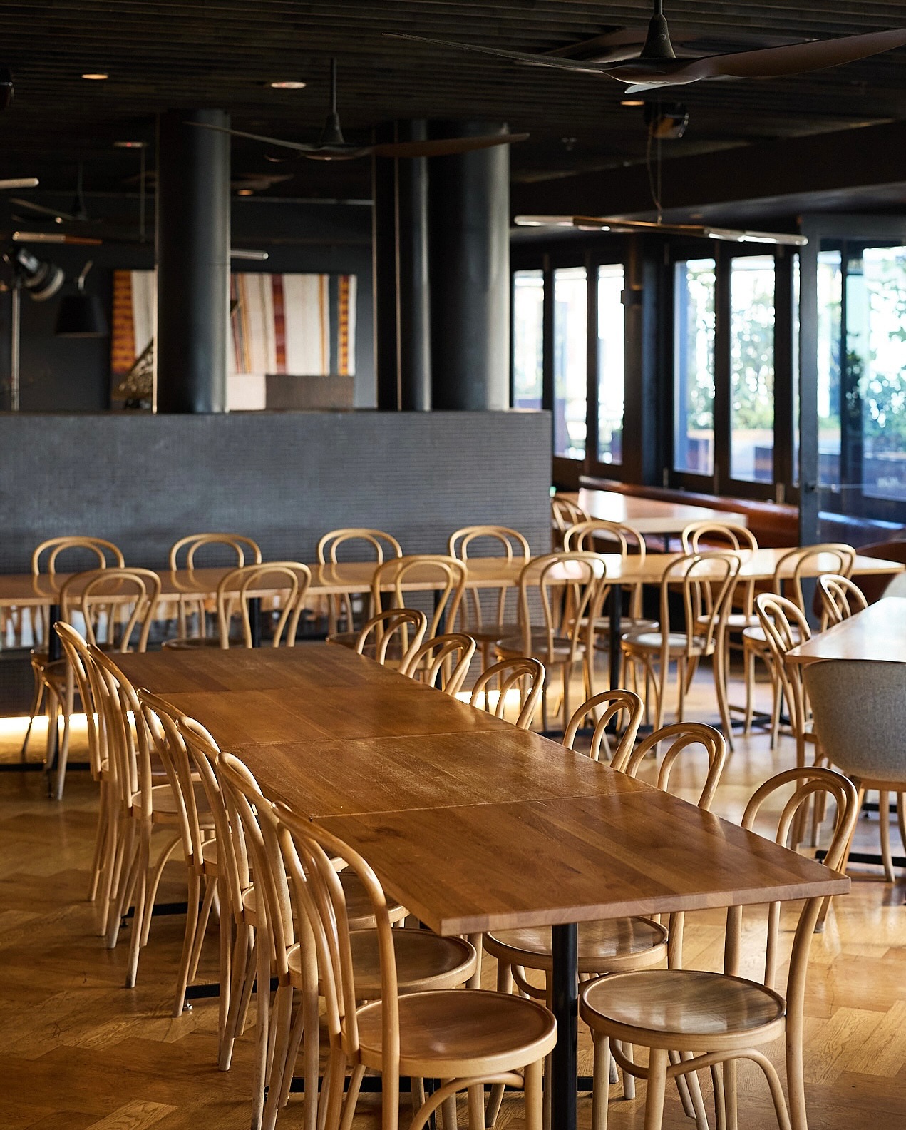 2KW Bar & Restaurant
