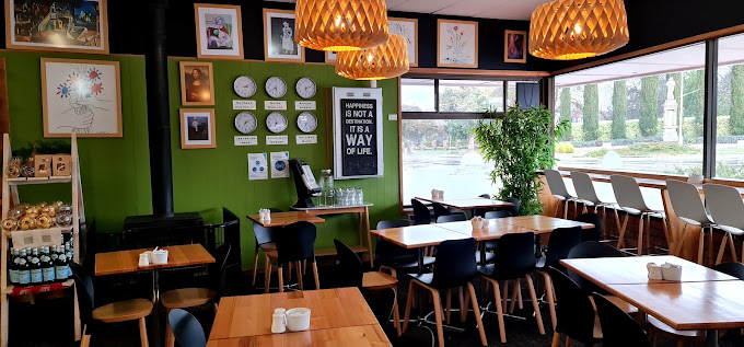 Izzy's Cafe