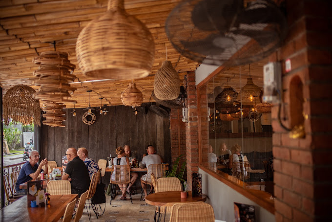 REV BISTRO