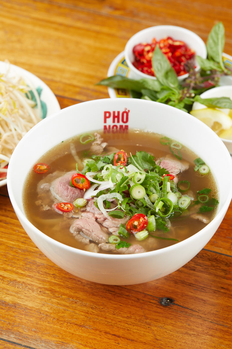 Phờ Nom Collins St