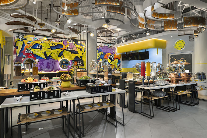 YELLO Hotel Kuta Beachwalk Bali