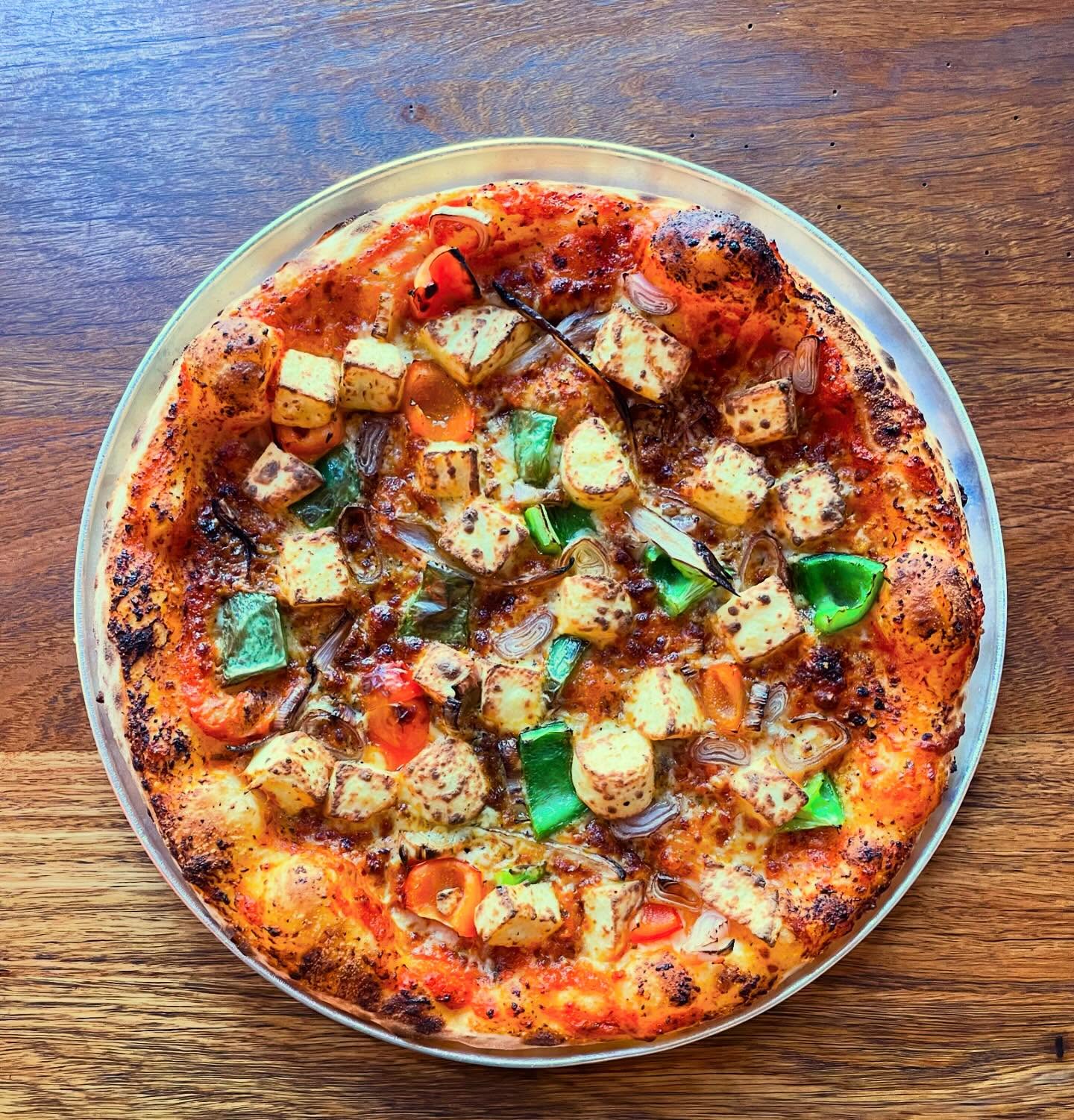 Lou’s Pizza & Wine