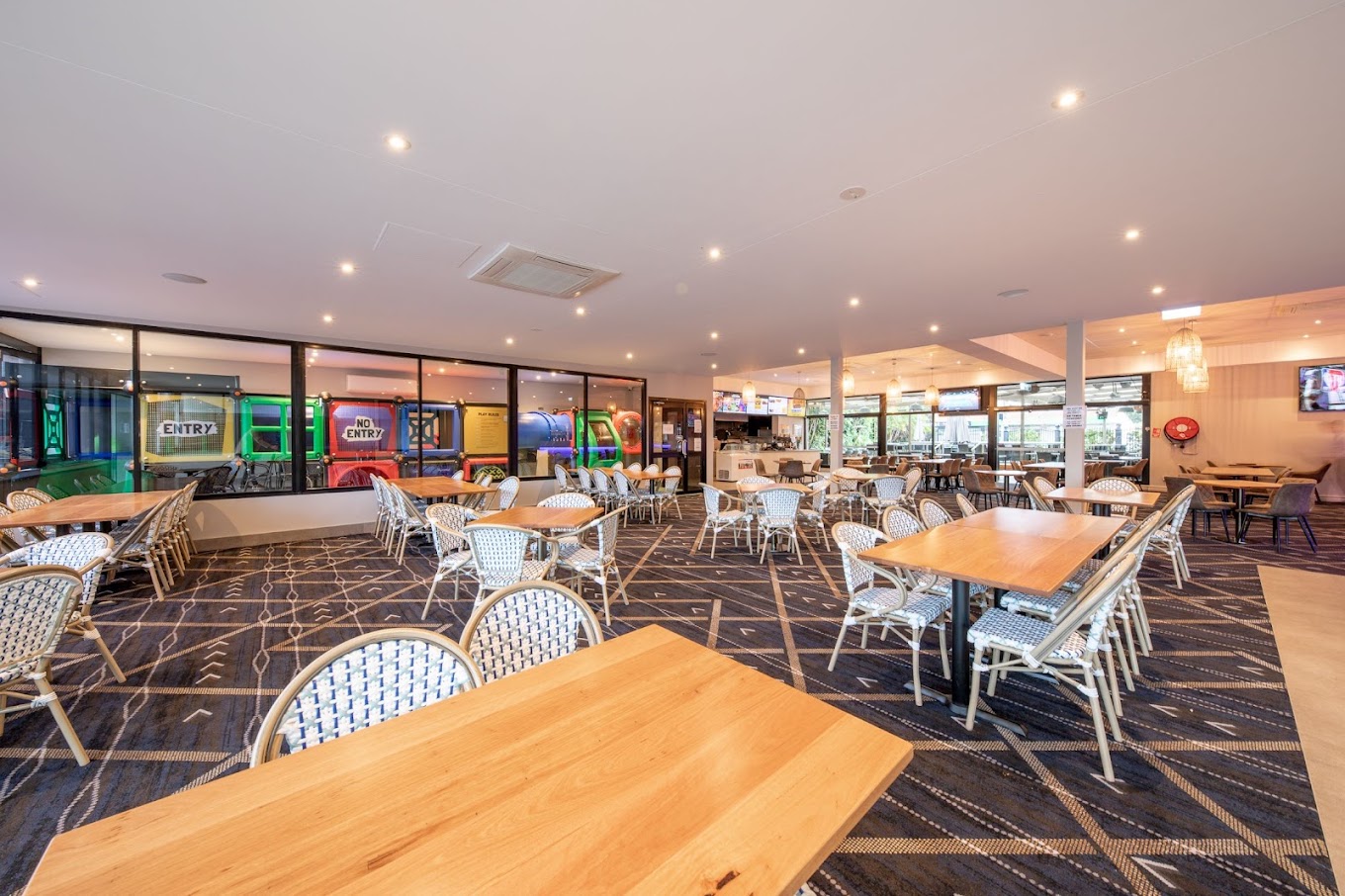 East Hills Hotel