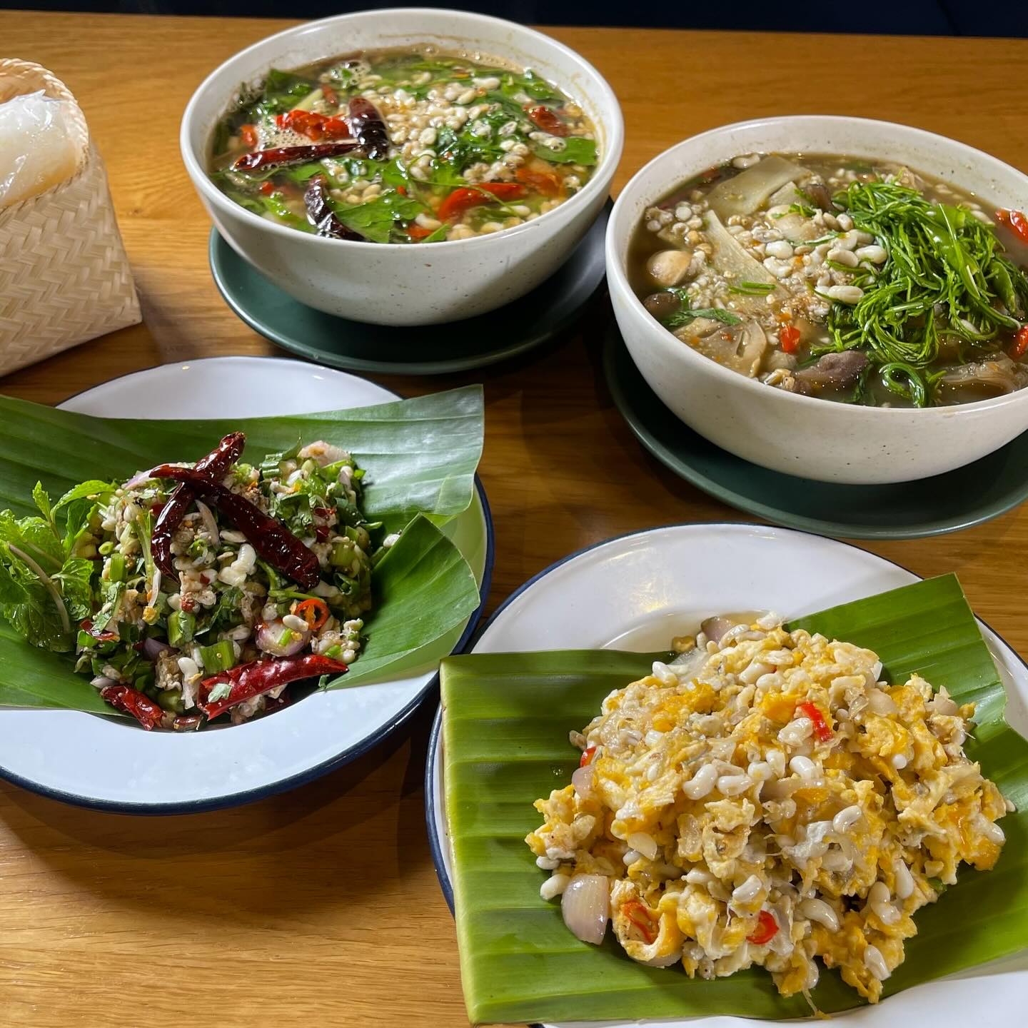 Zaab Eli Very Thai (แซ่บอีลี่ เวรี่ไทย) - ไอคอนสยาม