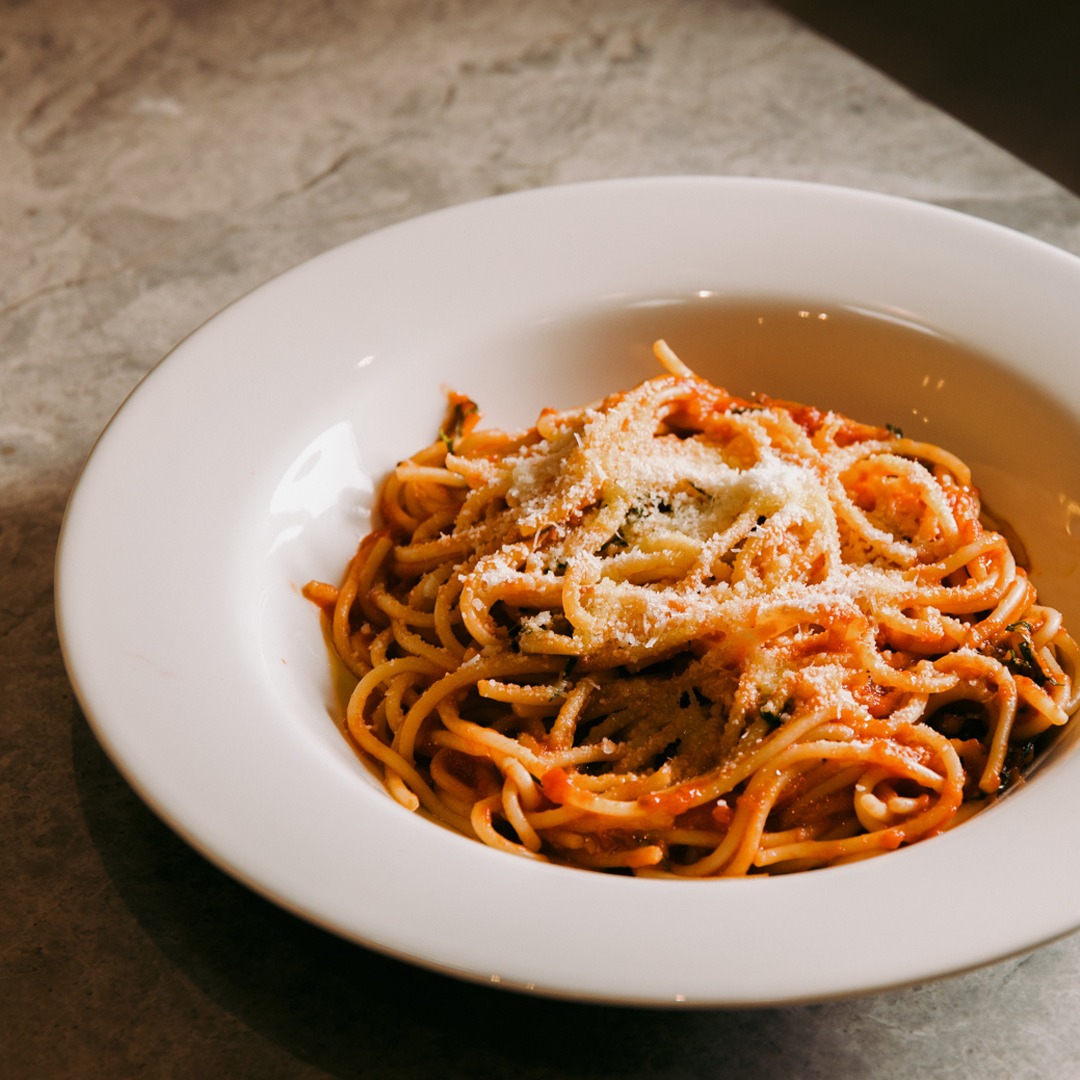 Lucci Eatery