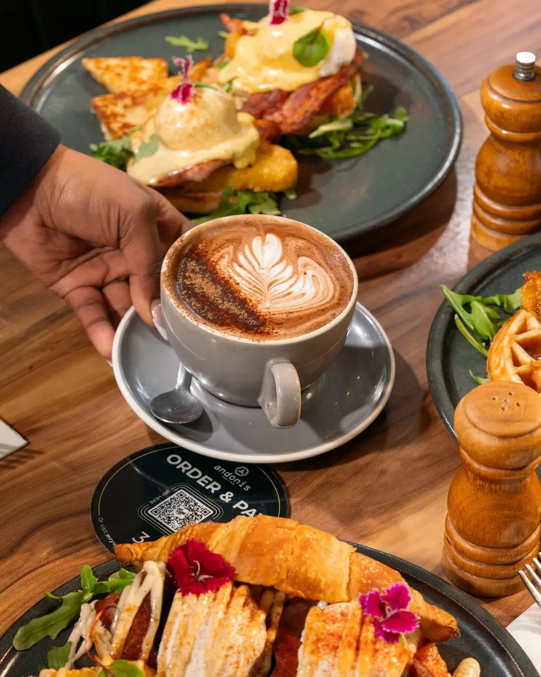 Andonis Cafe & Bar, Yeerongpilly