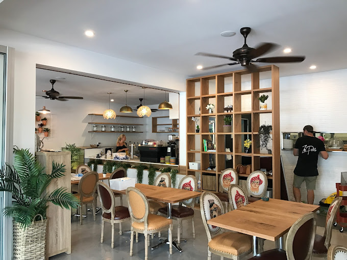 Connors Cafe